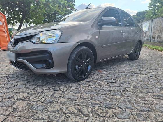 TOYOTA ETIOS 1.5 XS SEDAN 16V FLEX 4P AUTOMÁTICO TOYOTA ETIOS 1.5 XS SEDAN 16V FLEX 4P AUTOMÁTICO